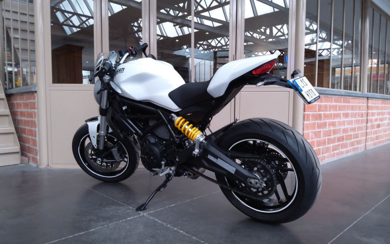 Ducati Monster 797 +