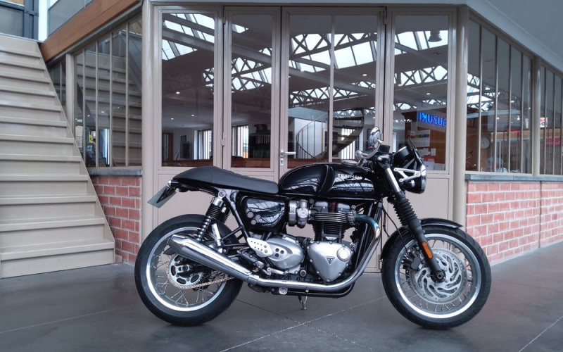 Triumph Thruxton 1200