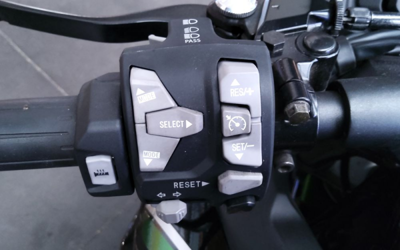Kawasaki Ninja 1000 SX