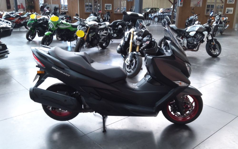Suzuki Burgman 400
