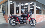 Triumph bonneville se
