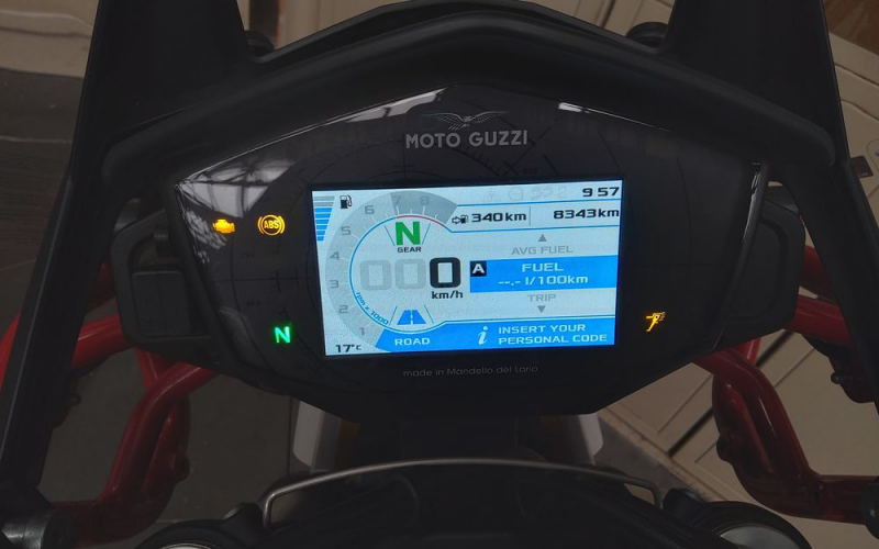 Moto guzzi V85TT