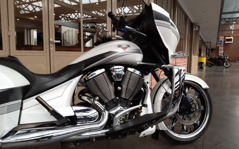 Victory Magnum
