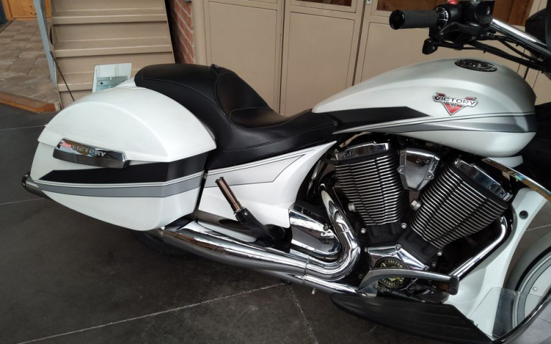Victory Magnum