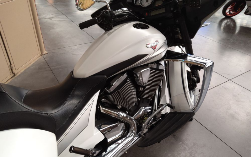 Victory Magnum