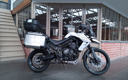 Triumph tiger 800 xca