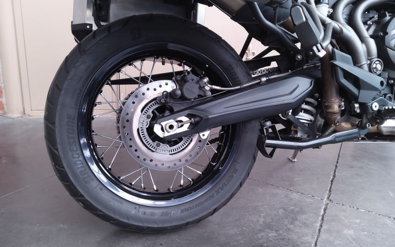 Triumph tiger 800 xca