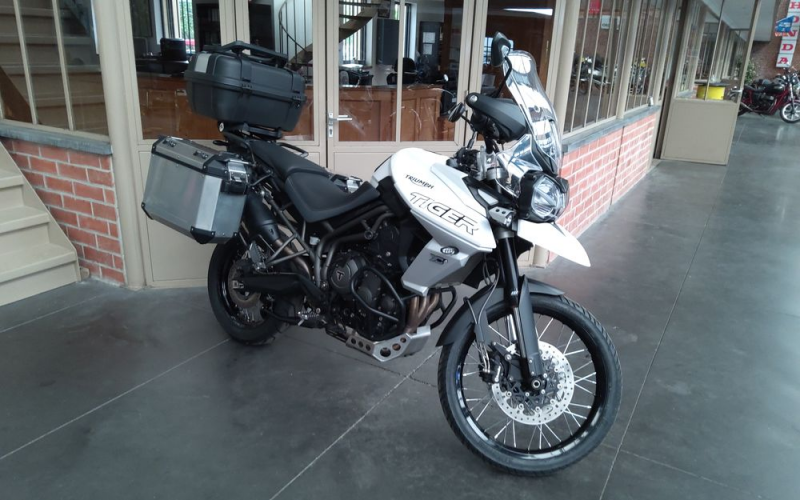 Triumph tiger 800 xca