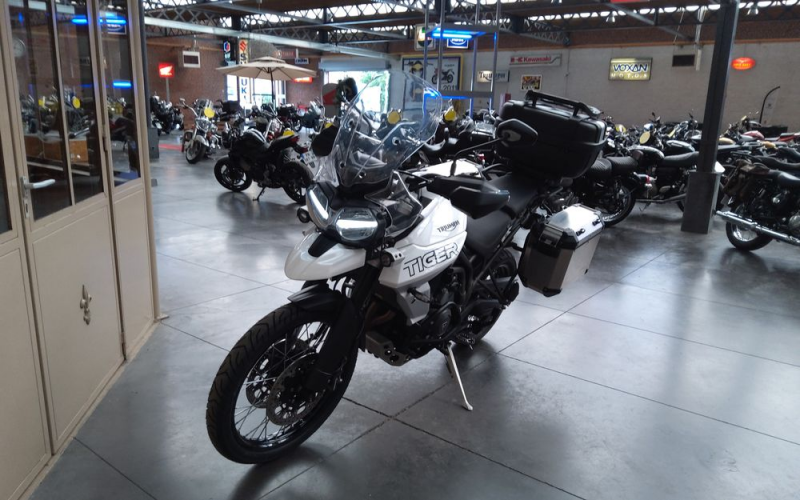 Triumph tiger 800 xca