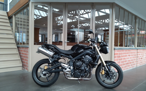 Triumph street triple 675