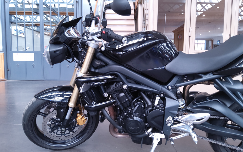 Triumph street triple 675