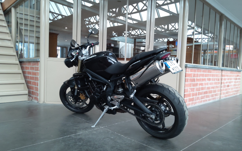 Triumph street triple 675