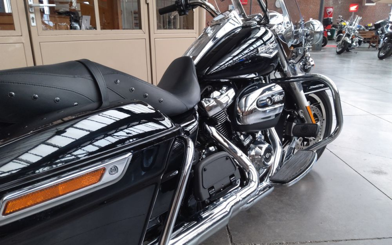 Harley road king 1745