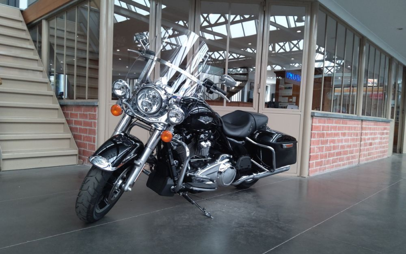 Harley road king 1745