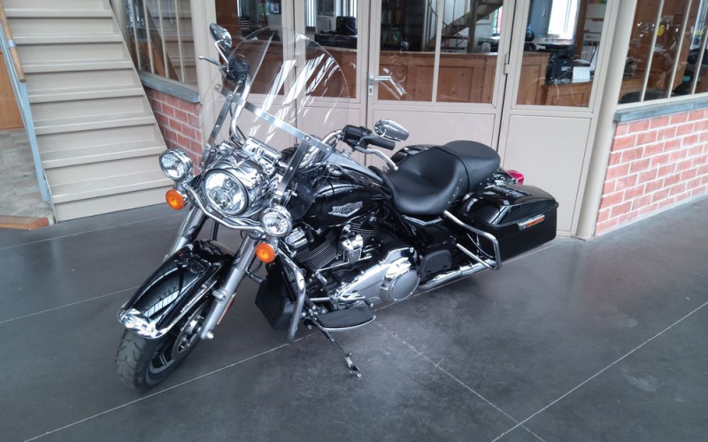 Harley road king 1745