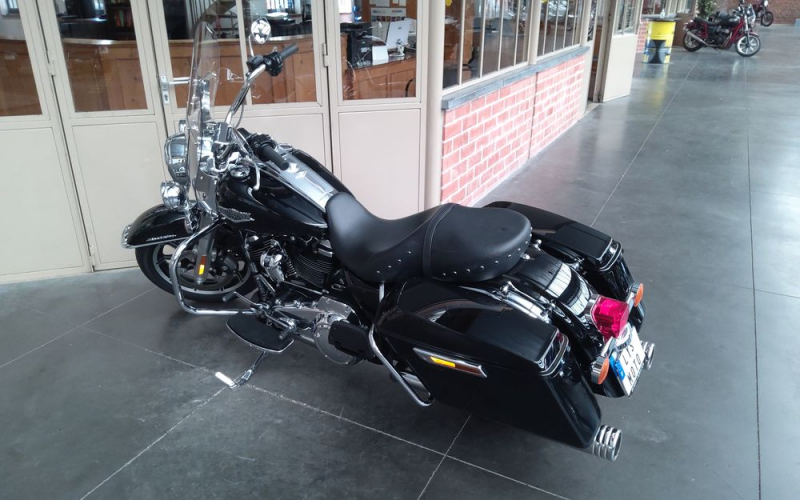 Harley road king 1745