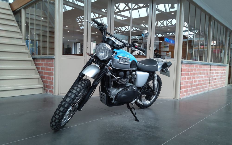 Triumph 900 scrambler