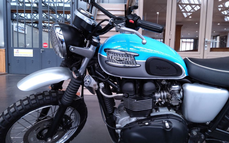 Triumph 900 scrambler