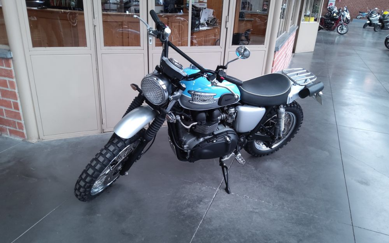 Triumph 900 scrambler