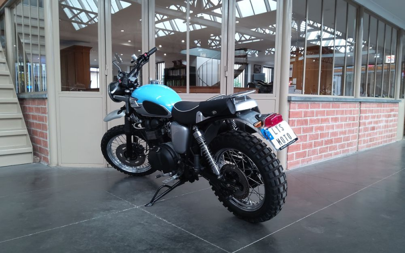 Triumph 900 scrambler