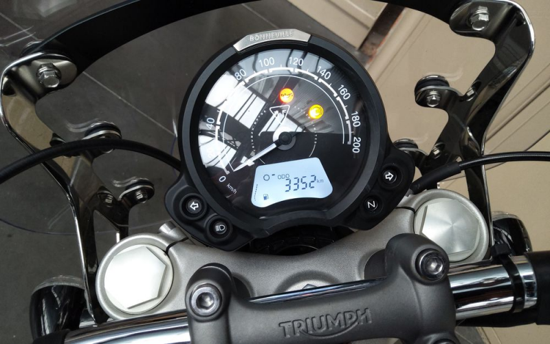 Triumph speedmaster 1200