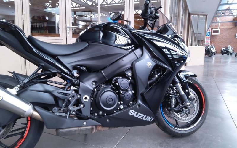 Suzuki gsx-s 1000f