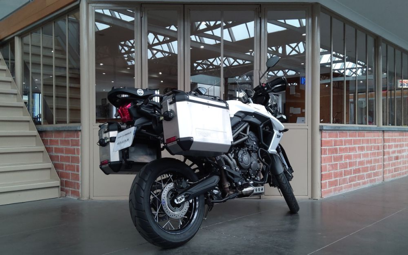 Triumph tiger 800 xca