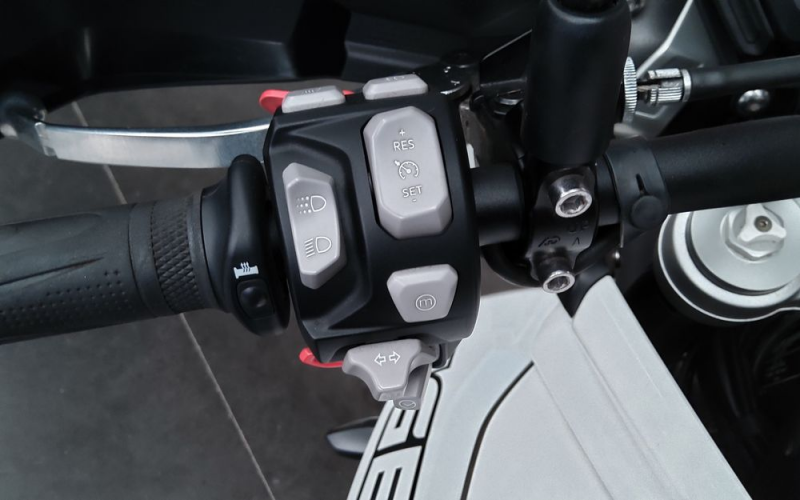 Triumph tiger 800 xca