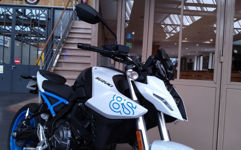 Suzuki gsx-8s