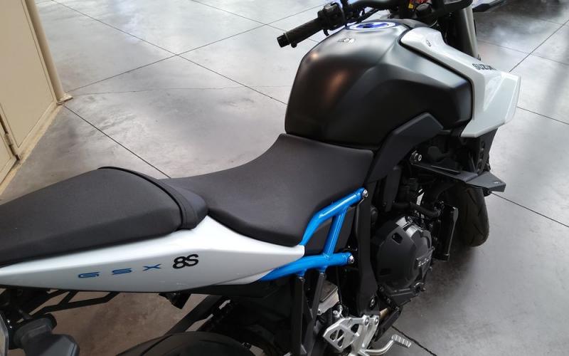 Suzuki gsx-8s