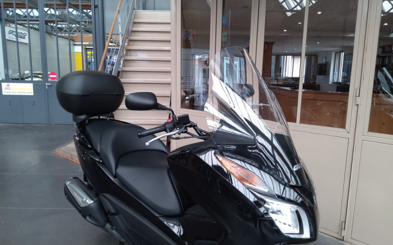 Honda Forza 300