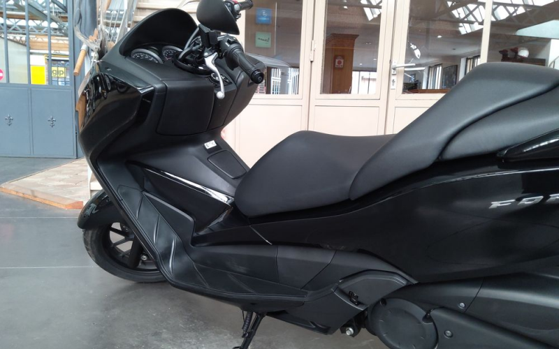 Honda Forza 300