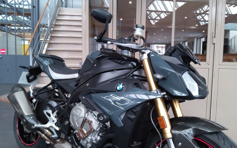 Bmw s1000r