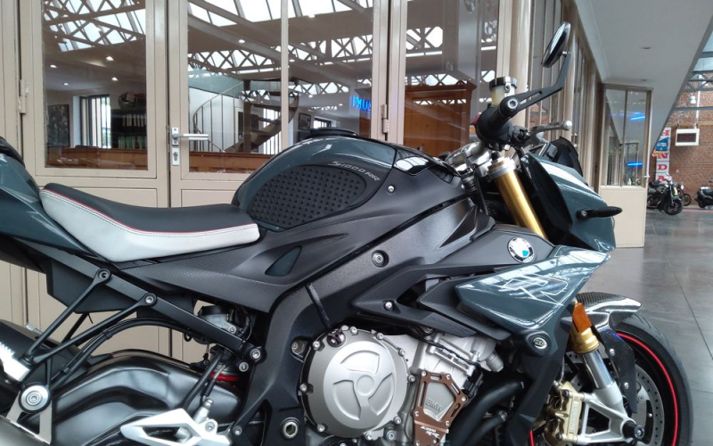 Bmw s1000r