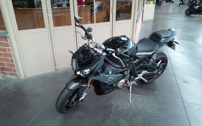 Bmw s1000r