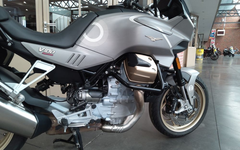 Moto guzzi v100