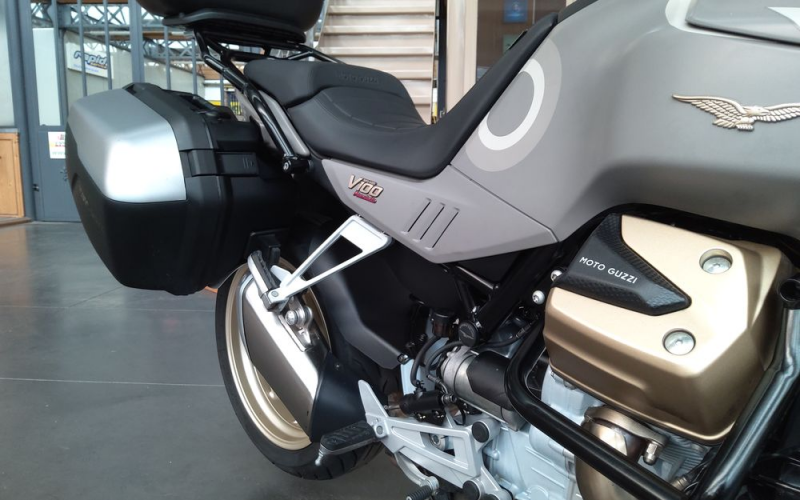Moto guzzi v100
