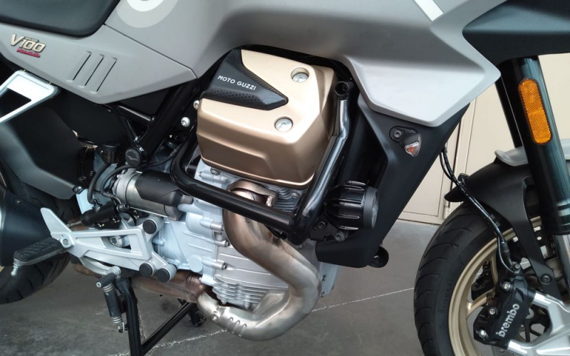 Moto guzzi v100