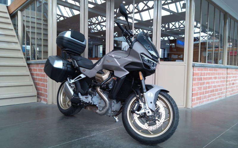 Moto guzzi v100