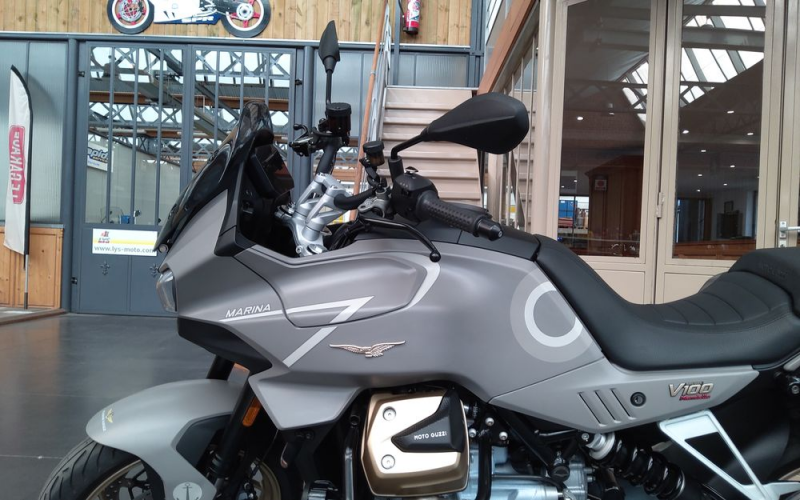 Moto guzzi v100