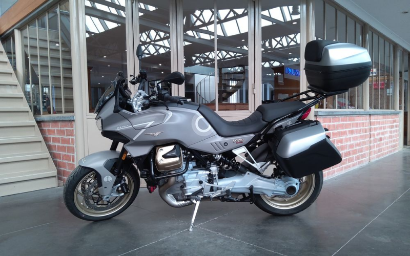 Moto guzzi v100