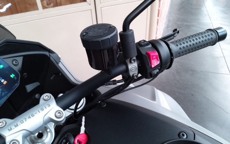 Moto guzzi v100