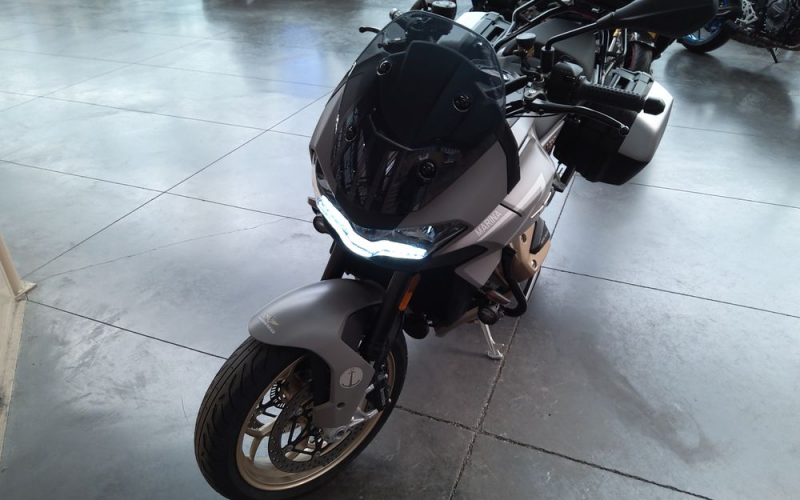 Moto guzzi v100
