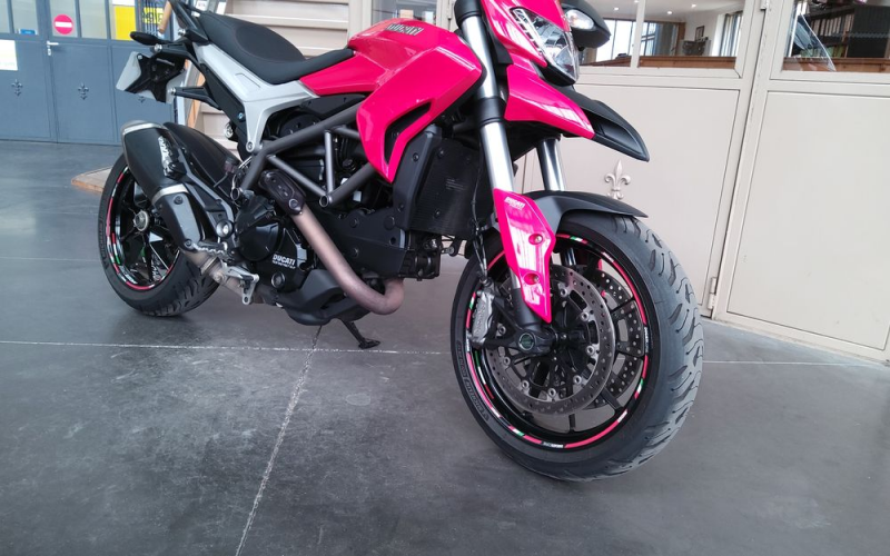 Ducati Hyperstrada 821
