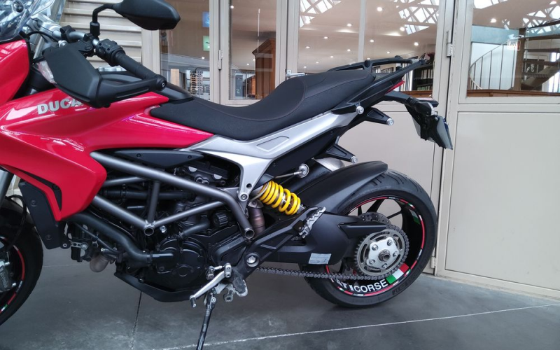 Ducati Hyperstrada 821