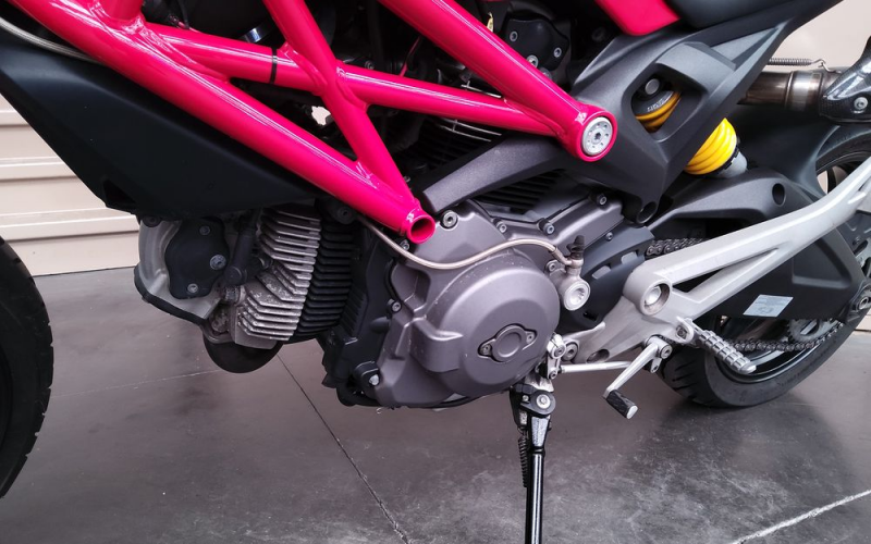 Ducati monster 696