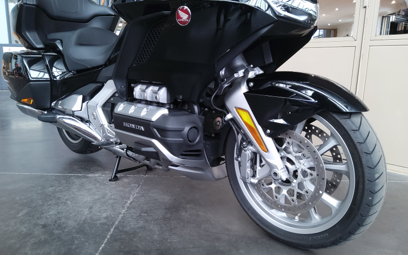 Honda gl1800 goldwing touring