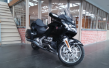 Honda gl1800 goldwing touring