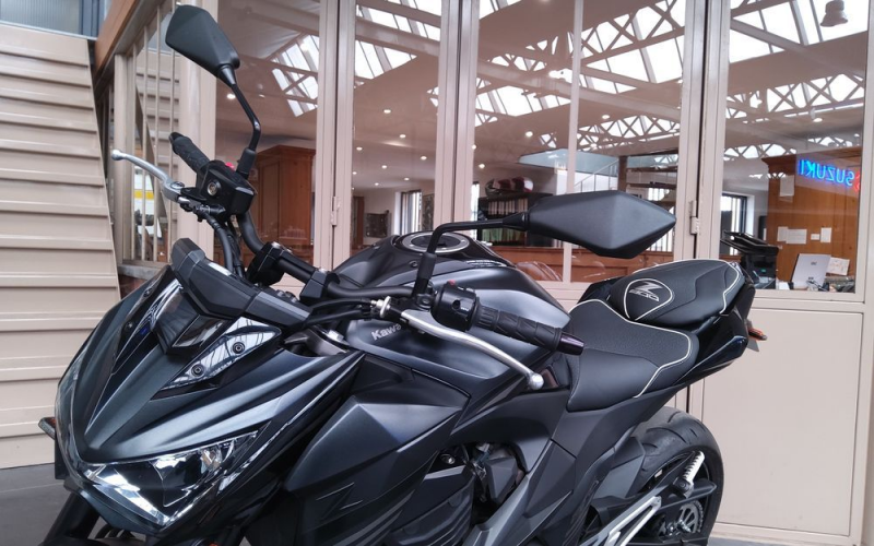 Kawasaki z800e abs
