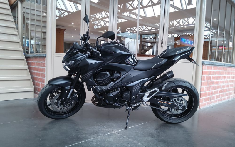 Kawasaki z800e abs